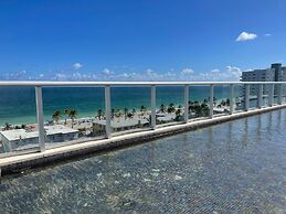 Amazing NEW Condo IN Hollywood Access DIR Beach