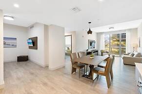 Amazing NEW Condo IN Hollywood Access DIR Beach