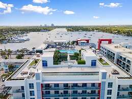 Amazing NEW Condo IN Hollywood Access DIR Beach