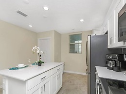 Family Place With Gorgeous View 4 Miles to Disney