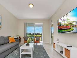 Family Place With Gorgeous View 4 Miles to Disney