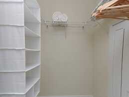 Family Place With Gorgeous View 4 Miles to Disney