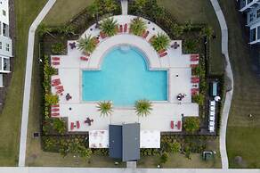 Family Place With Gorgeous View 4 Miles to Disney