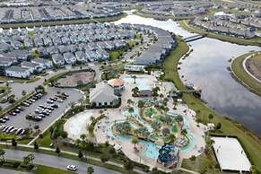 Family Place With Gorgeous View 4 Miles to Disney