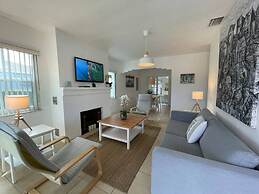 Cozy and Super Location 2 BR