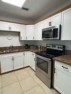 Cozy and Super Location 2 BR