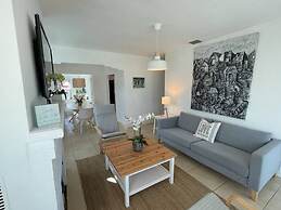 Cozy and Super Location 2 BR