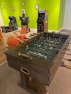 Cozy Hotel With Super Location Near Disney