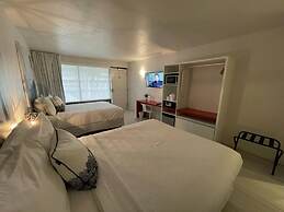 Cozy Hotel With Super Location Near Disney