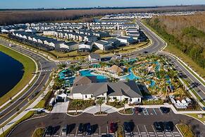 TH 4Br Walking Distance to Club