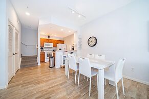 Enchanted Townhome Near Disney Parks 3Br