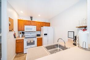 Enchanted Townhome Near Disney Parks 3Br