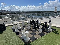 Amazing Condo in Hollywood Beach