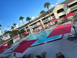 Newly Room in Cozy Hotel With Super Location Parks