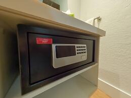 Impeccably Clean and Cozy Hotel Room