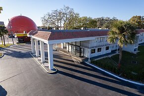 Impeccably Clean and Cozy Hotel Room