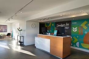 Impeccably Clean and Cozy Hotel Room