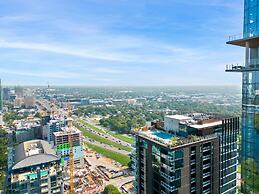 Modern Rainey St Oasis with Pool & Views