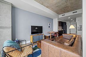 Modern Rainey St Oasis with Pool & Views