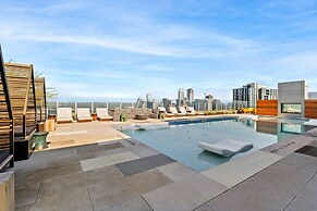Modern Rainey St Oasis with Pool & Views