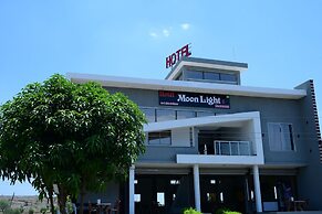 Hotel Moonlight & Restaurant