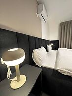 Stylish Luxe Apartment Fr 0005