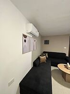 Stylish Luxe Apartment Fr 0005