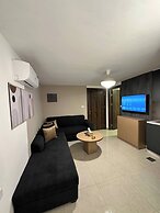 Stylish Luxe Apartment Fr 0005