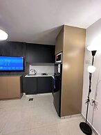 Stylish Luxe Apartment Fr 0005