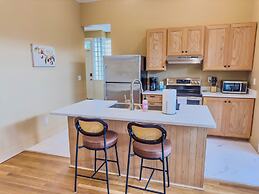 Peach Street Inn by WanderLodges