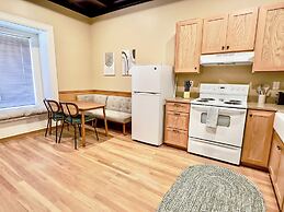 Peach Street Inn by WanderLodges