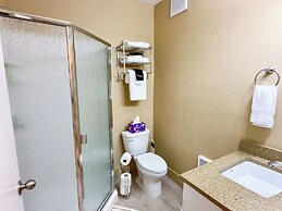 Peach Street Inn by WanderLodges