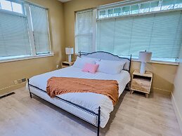 Peach Street Inn by WanderLodges