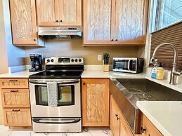 Peach Street Inn by WanderLodges