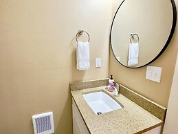 Peach Street Inn by WanderLodges