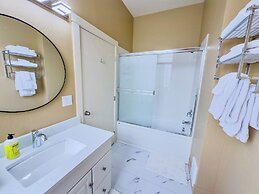 Peach Street Inn by WanderLodges