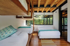 Casa Retiro With Pool and Garden