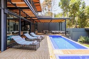 Casa Retiro With Pool and Garden