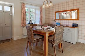 Jasmine Cottage-2BD in Heart of Bourton