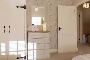 Jasmine Cottage-2BD in Heart of Bourton