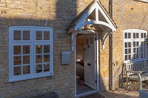 Jasmine Cottage-2BD in Heart of Bourton