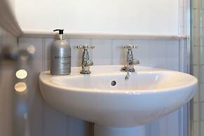 Jasmine Cottage-2BD in Heart of Bourton