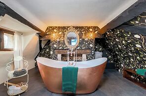 16th Century Thatched Cottage