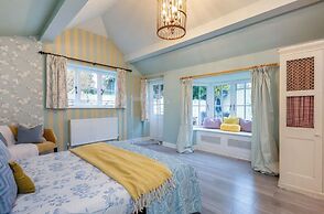 16th Century Thatched Cottage