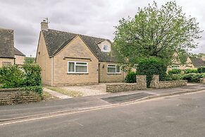 Bright&Spacious 3BD in Centre of Bourton