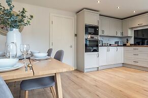 Bright&Spacious 3BD in Centre of Bourton