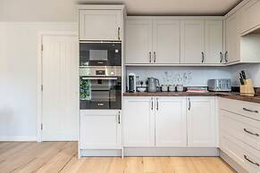 Bright&Spacious 3BD in Centre of Bourton
