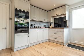 Bright&Spacious 3BD in Centre of Bourton