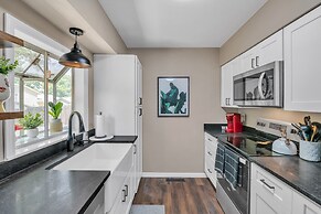 The Alpine Rose - Peaceful Retreat With Hot Tub 3 Bedroom Home