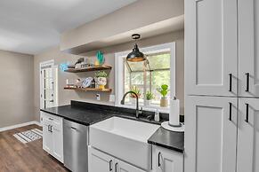 The Alpine Rose - Peaceful Retreat With Hot Tub 3 Bedroom Home